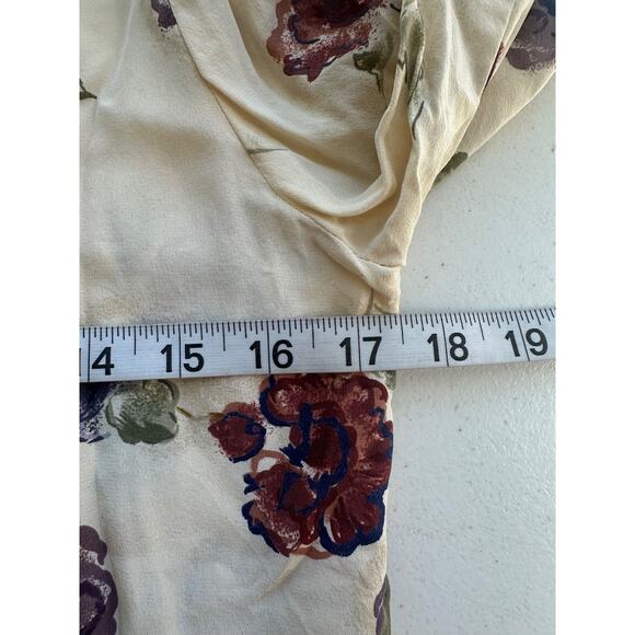 Vtg Talbots Women Silk Button Front Shirt Size 2P Old Money Preppy Floral Mature - Picture 12 of 15